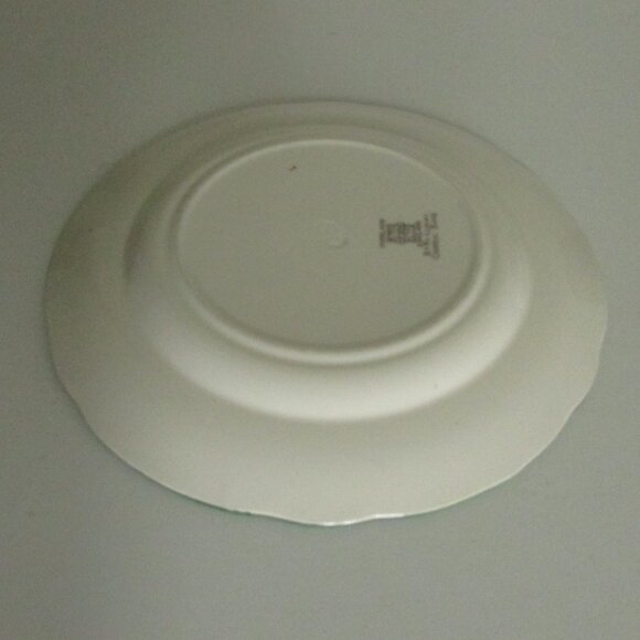 Vintage 7.5" salad plate, Chinese Rose design, Copeland Spode, SMALL CHIP - Picture 10 of 14